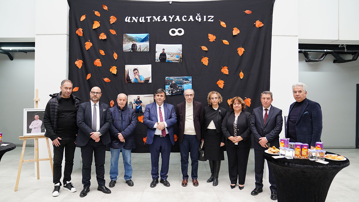 Yaşam Fen Okulları Konferans Salonu’na Yiğit Gençbay’ın Adı Verildi