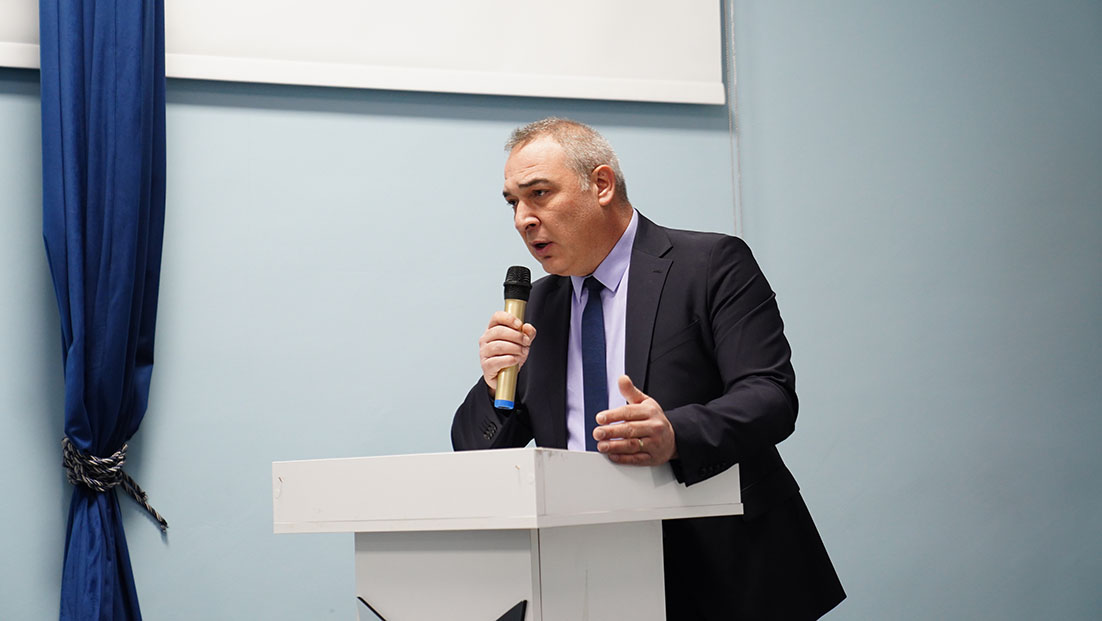 Yaşam Fen Okulları Konferans Salonu’na Yiğit Gençbay’ın Adı Verildi